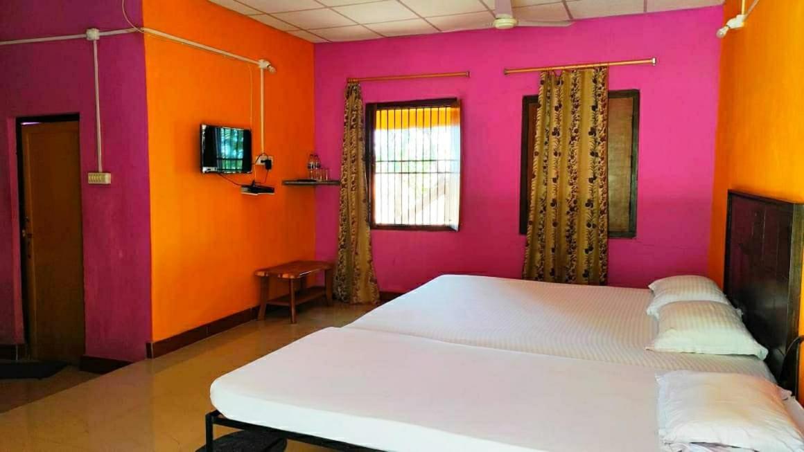 Estuarine Village Resort Sātabhāya Eksteriør bilde