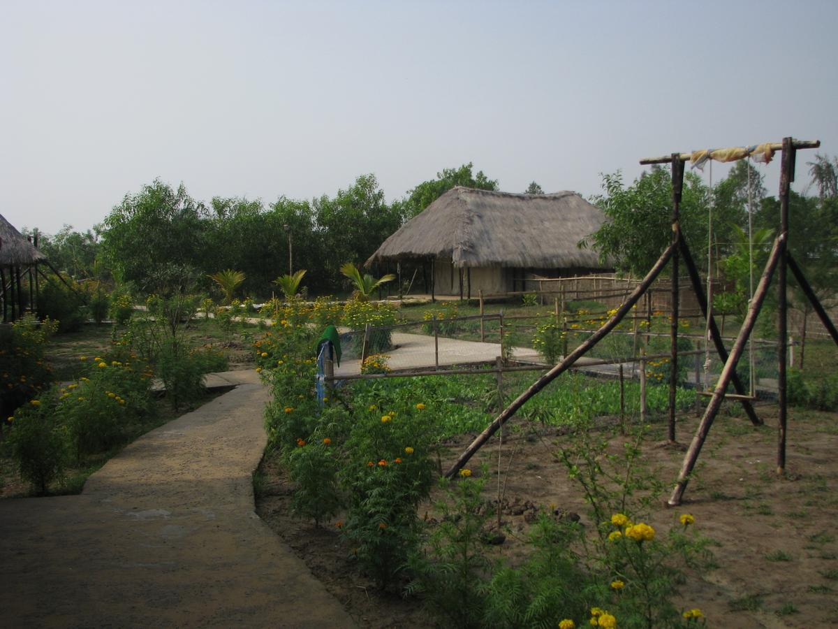 Estuarine Village Resort Sātabhāya Eksteriør bilde